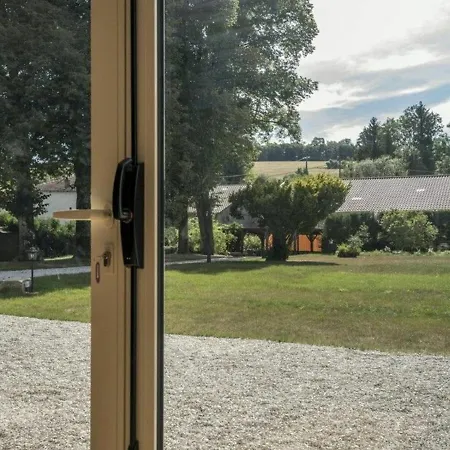 Pour 12 Face Au Chateau De Avec Jardin, Cheminee Et Equipements Pmr - Fr-1-585-38 Holiday home Thillombois