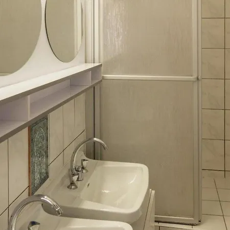 Pour 12 Face Au Château De Avec Jardin, Cheminée Et équipements Pmr - Fr-1-585-38 Casa vacanze