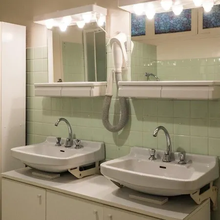 Pour 12 Face Au Chateau De Avec Jardin, Cheminee Et Equipements Pmr - Fr-1-585-38 *