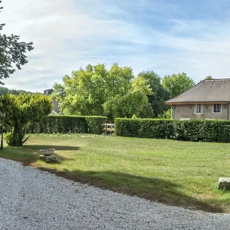 Holiday home Pour 12 Face Au Chateau De Avec Jardin, Cheminee Et Equipements Pmr - Fr-1-585-38
