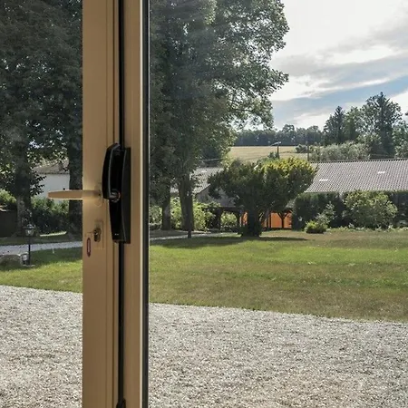 Pour 12 Face Au Chateau De Avec Jardin, Cheminee Et Equipements Pmr - Fr-1-585-38 * Thillombois