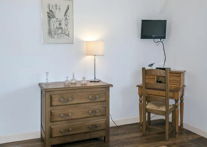 Hébergement de vacances Pour 12 Face Au Château De Avec Jardin, Cheminée Et équipements Pmr - Fr-1-585-38 Thillombois