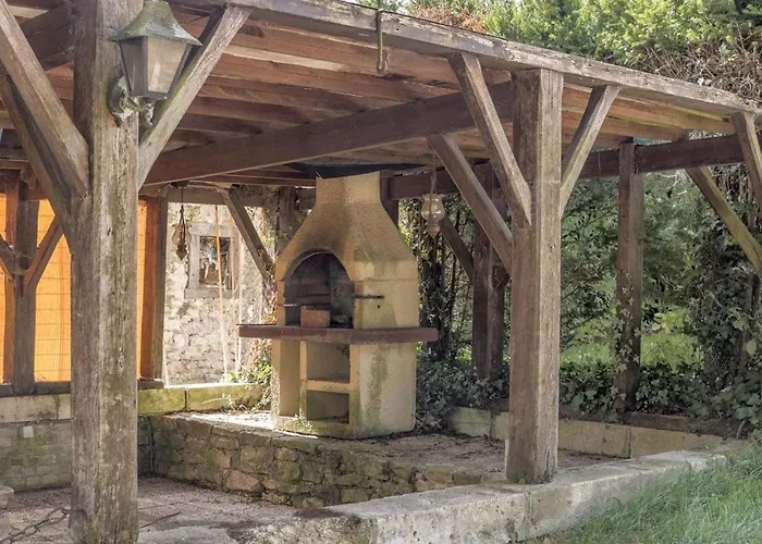 Pour 12 Face Au Château De Avec Jardin, Cheminée Et équipements Pmr - Fr-1-585-38